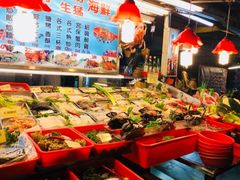 -六合夜市