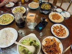 -东来菜馆•手抓海鲜家常菜•海鲜锅贴(鸽子窝店)