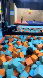 -蹦贝运动中心·蹦床·攀岩·闯关(龙岗店)