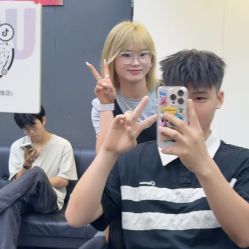 -藤野造型专业烫染接发