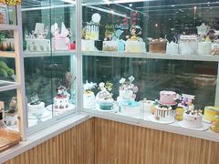 -焙丽拾光(麦凯乐直营店)