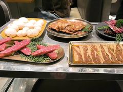 -草家酱蟹炭火烤肉店(珲春南路二店)