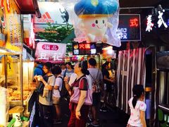 -六合夜市