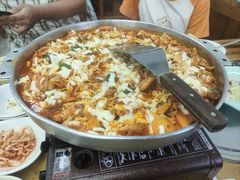 -亲昵春川鸡排(韩国美食街店)