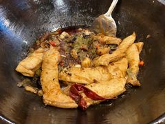 -万里闯关东铁锅炖菜馆(高新旗舰店)