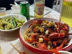 -老街烧烤大排档·地道湖北菜·龙虾馆(汉口火车站店)