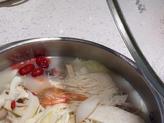 -三人行骨头王火锅(长寿店)