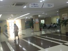 -房地产交易中心-停车场