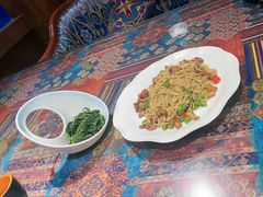 -乡村馕坑肉·烧烤·新疆菜·本地人更爱吃(阿勒泰首店)