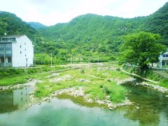 -仙人谷漂流景区