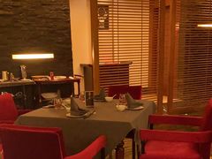 -粤尚腾香居中餐厅(首都机场希尔顿店)