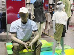 -王府井奥莱临潼小镇(临潼店)
