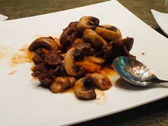 鲜蘑菇炒牛肉-御宝轩(益丰·外滩源店)