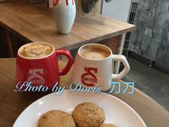 咖啡➕曲奇-HIGH FIVE哈福手工汉堡(桂林路店)