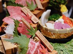 -山川小町·极番烧肉(新地假日广场店)