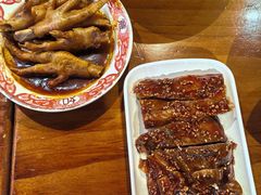 -爆炸头阿姨小四川正宗川味小吃(无任何分店)