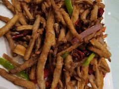 干煸茶树菇-添福来墨鱼饺子 · 海鲜东北菜(大连星海·黄浦路店)