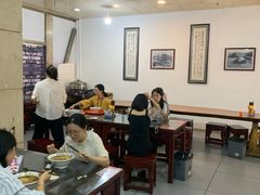 -牛一嘴·兰州牛肉面·大盘鸡(财富中心店)