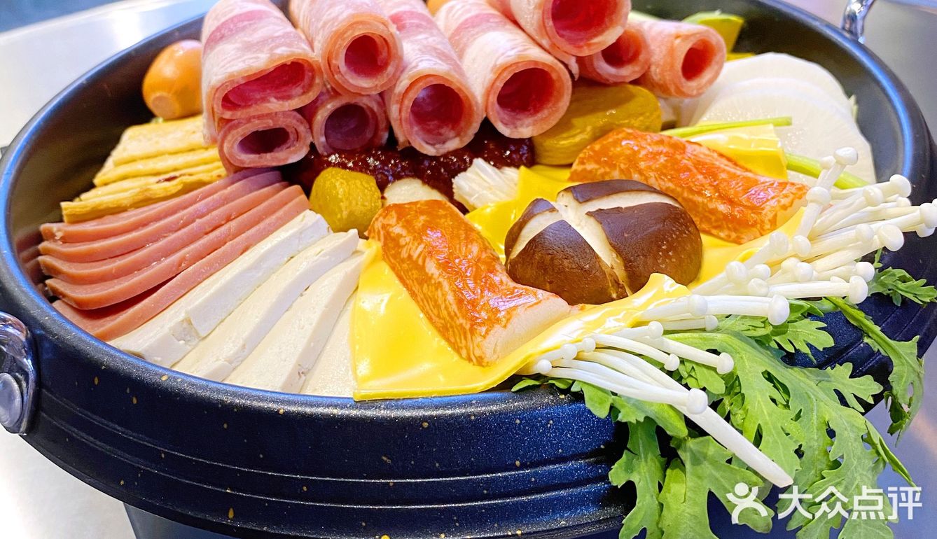 📍桐庐新店✨泡菜与烤肉[强]香浓芝士肥牛部队锅‼️