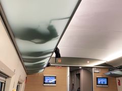 -星巴克(上海虹桥站2A检票口)