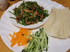 薄饼卷牛肉-秦香阁·西北家常菜(徐汇日月光中心店)