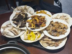 -菌之家·专业纯野生菌火锅·特色炒菌
