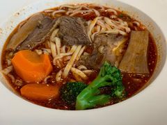 金牌麻辣牛肉面-康师傅私房牛肉面(马泉营奥莱店)