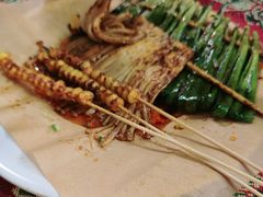 -刘姐啤酒鱼民族演艺餐厅(西街总店)