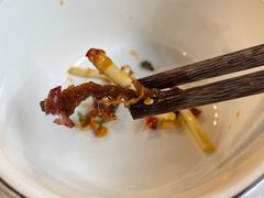 油鸡枞凉拌折耳根-易门野生菌府·菌海森林(月牙潭公园店)