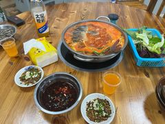 -苗侗地道红酸.酸汤鱼·酸汤牛肉