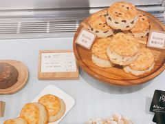 -SKROLL卡特司库·蛋糕定制·生吐司·司康(古北程家桥店)