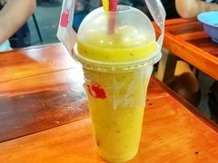 -席娜卡琳火车铁道夜市