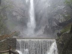 -燕子河大峡谷天坑仙境