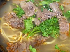 牛肉粉丝汤-牛煎里牛肉煎包淮南牛肉汤(广东路店)