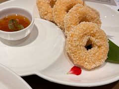 炸虾饼配泰国梅子酱-帕蓝·暹罗料理(大学路店)