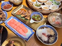 -包整·丝娃娃(一览甲秀楼风景店)