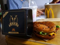 安格斯厚牛培根堡-麦当劳(酒仙桥路店)