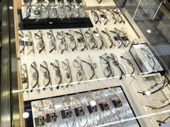 -世纪大明眼镜·蔡司授权店(武昌旗舰店)