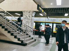 -烈士陵园(地铁站)