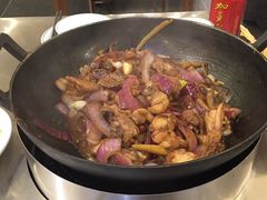 -胡须佬鸡煲四季火锅店(石厦西村直营店)