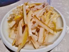 竹笋炒肉-松鹤楼面馆·古法焖肉面(观前店)