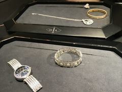 -梵克雅宝(国贸商城店)