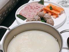 -红鼎豆捞·非遗鲍皇汤火锅(宝丰路店)