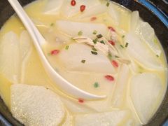 -阿瓦山寨·湘菜现炒·剁椒鱼头王(咸阳总店)