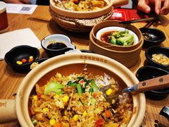 -煲仔皇腊味煲仔饭(经四万达店)