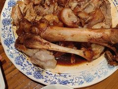-老天桥酱肉烧饼夹肘子(天桥店)