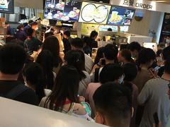 等位区-麦当劳(塔园路店)