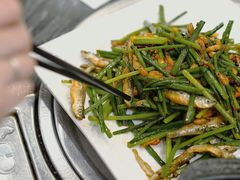 老干妈爆韭菜心鱼仔虾毛-美极鲜食坊(宝安南路店)
