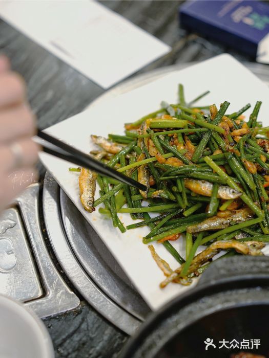 美极鲜食坊(宝安南路店)老干妈爆韭菜心鱼仔虾毛图片