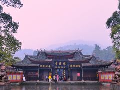 景点-峨眉山报国寺